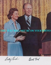 US PRESIDENT GERALD AND BETTY FORD SIGNED AUTOGRAPHED 8x10 PHOTO
