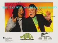 THE TURTLES AUTOGRAPHED PHOTO, THE TURTLES HOWARD KAYLAN AND MARK VOLMAN SIGNED 8x10 PHOTO