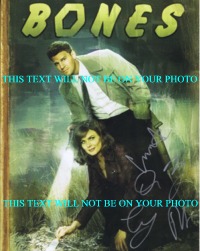 BONES CAST AUTOGRAPHED PHOTO EMILY DESCHANEL DAVID BOREANAZ AND STEPHEN NATHAN, BONES SIGNED 8x10
