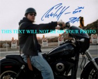 CHARLIE HUNNAM SONS OF ANARCHY AUTOGRAPHED PHOTO, CHARLIE HUNNAM SIGNED, CHARLIE HUNNAM AUTO