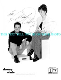DONNY AND MARIE OSMOND AUTOGRAPHED PHOTO, DONNY AND MARIE OSMOND SIGNED, THE OSMONDS AUTOGRAPHED