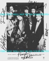 BOB DYLAN AND TOM PETTY AND THE HEARTBREAKERS AUTOGRAPHED PHOTO, BOB DYLAN TOM PETTY AUTOGRAMM
