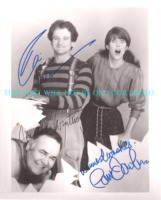 MORK AND MINDY CAST ROBIN WILLIAMS PAM DAWBER AND JONATHAN WINTERS AUTOGRAPHED 8x10 PHOTO