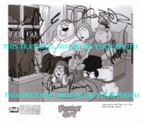 FAMILY GUY AUTOGRAPHED CAST PHOTO, FAMILY GUY SETH MACFARLANE MILA KUNIS SIGNED 8x10 PICTURE