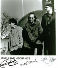 MIKE AND THE MECHANICS SIGNED 8x10 PHOTO