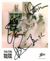 CHEAP TRICK GROUP SIGNED 8x10 PHOTO