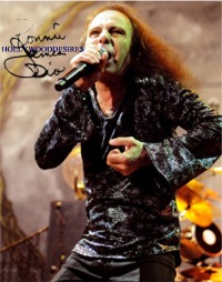 RONNIE JAMES DIO SIGNED AUTOGRAPHED 8x10 PHOTO INCREDIBLE MUSICIAN