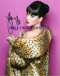 KATY PERRY SIGNED AUTOGRAPHED 8x10 PHOTO