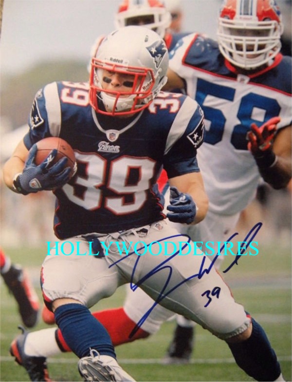 DANNY WOODHEAD AUTOGRAPHED 8x10 PHOTO NEW ENGLAND PATRIOTS  DANNY WOODHEAD AUTOGRAPH