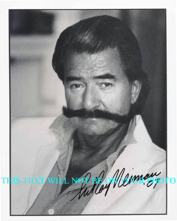 LEROY NEIMAN AUTOGRAPHED PHOTO, LEROY NEIMAN AUTOGRAPH, LEROY NEIMAN SIGNED 8x10 PHOTO