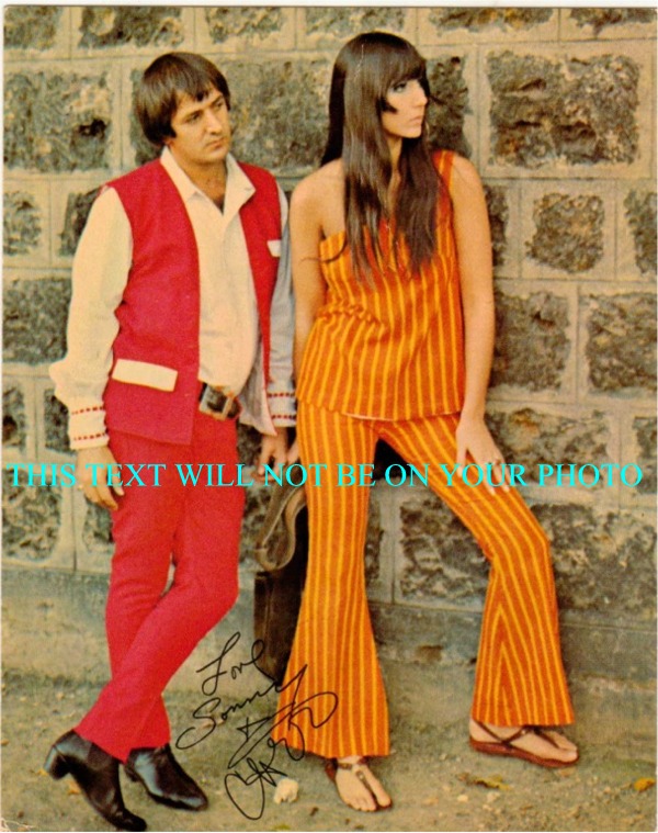 SONNY BONO AND CHER AUTOGRAPHED PHOTO, SONNY BONO AND CHER SIGNED 6x9 PHOTO