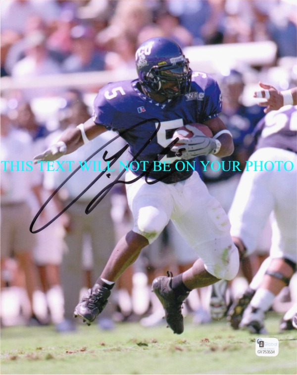 LADAINIAN TOMLINSON AUTOGRAPHED, LADAINIAN TOMLINSON SIGNED 8x10 PHOTO ,LADAINIAN TOMLINSON TCU