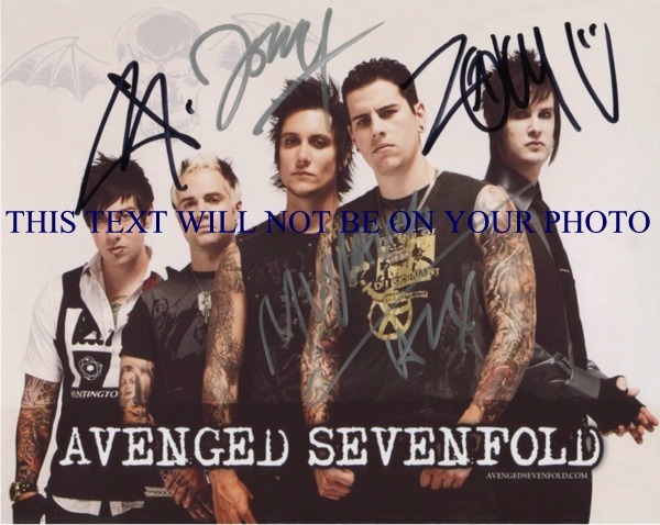 AVENGED SEVENFOLD AUTOGRAPHED PHOTO, AVENGED SEVENFOLD BAND AUTOS, AVENGED SEVENFOLD SIGNED