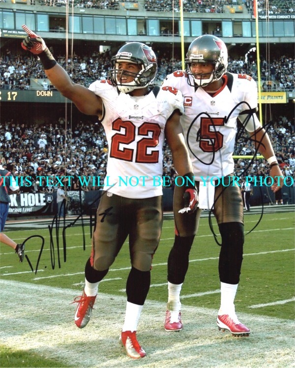 DOUG MARTIN AND JOSH FREEMAN TAMPA BAY BUCCS AUTOGRAPHED PHOTO, DOUG MARTIN AND JOSH FREEMAN SIGNED