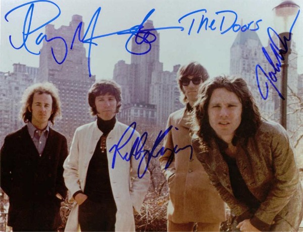 THE DOORS AUTOGRAPHED PHOTO, THE DOORS SIGNED 8x10 PHOTO, THE DOORS AUTOGRAPHS RAY MANZAREK +