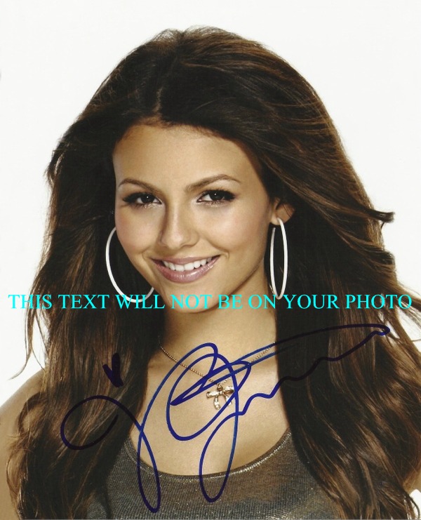 VICTORIA JUSTICE SIGNED PHOTO, VICTORIA JUSTICE AUTO, VICTORIA JUSTICE SIGNED