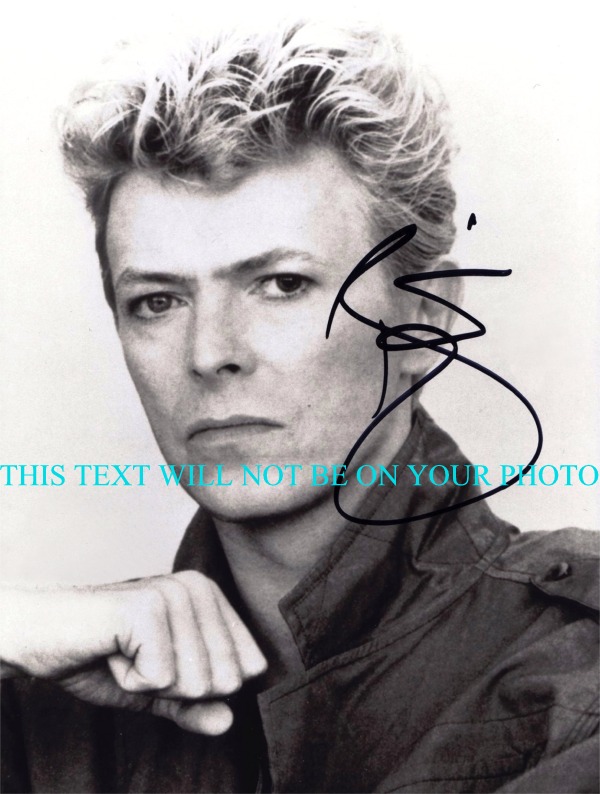 DAVID BOWIE AUTOGRAPHED PHOTO, DAVID BOWIE SIGNED, DAVID BOWIE AUTO