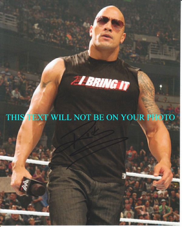 DWAYNE JOHNSON THE ROCK AUTOGRAPHED PHOTO, DWAYNE JOHNSON SIGNED PHOTO, DWAYNE JOHNSON AUTO