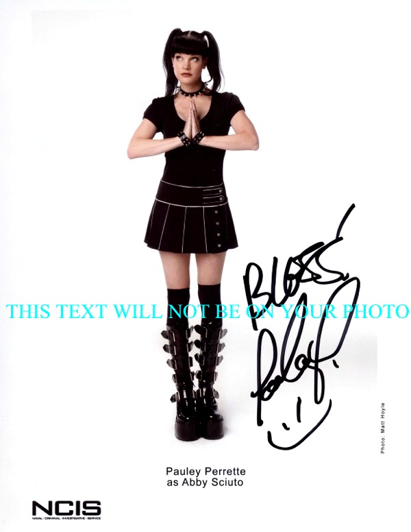 PAULEY PERRETTE NCIS AUTOGRAPHED PHOTO, PAULEY PERRETTE SIGNED PICTURE, PAULEY PERRETTE AUTO