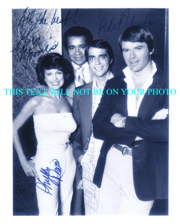 VEGAS CAST ROBERT URICH AUTOGRAPHED PHOTO, VEGAS CAST SIGNED PICTURE, VEGAS CAST AUTOS