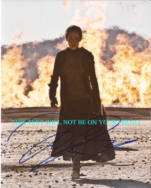 MAGGIE Q tTHE PRIEST AUTOGRAPHED PHOTO, MAGGIE Q SIGNED PICTURE, MAGGIE Q AUTO