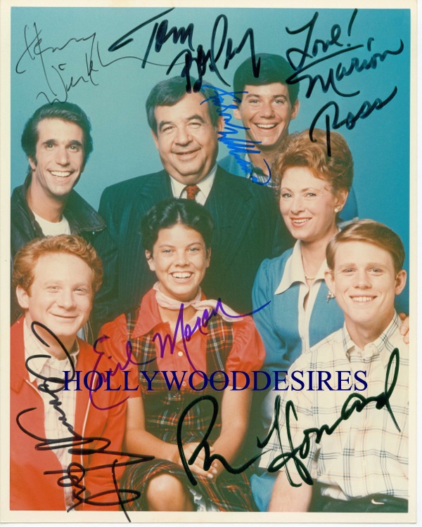 HAPPY DAYS CAST SIGNED 8x10 PHOTO
