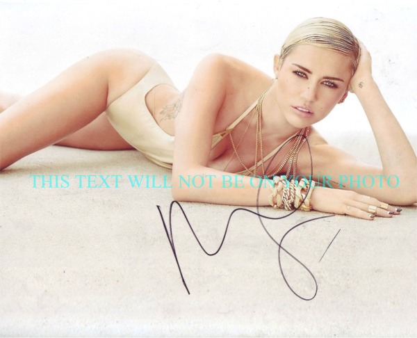 MILEY CYRUS AUTOGRAPH, MILEY CYRUS AUTOGRAPHED 8x10 PHOTO, MILEY CYRUS SEXY SIGNED PHOTO
