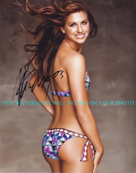 ALEX MORGAN SEXY SIGNED PHOTO, ALEX MORGAN AUTOGRAPHED 8x10 PHOTO, ALEX MORGAN AUTOGRAPH BEAUTIFUL