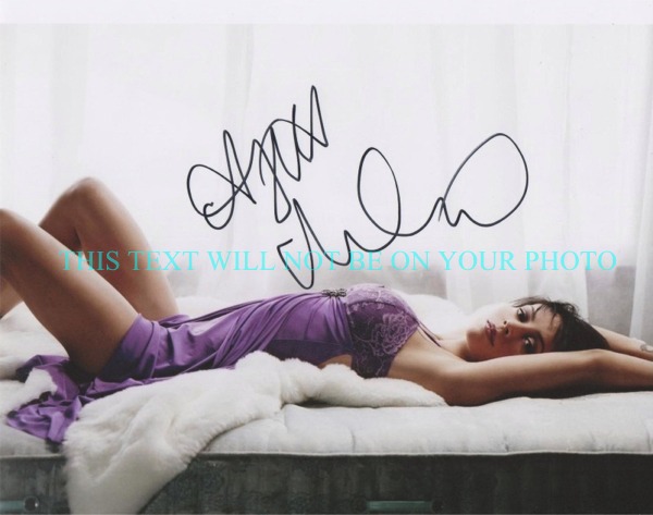 ALYSSA MILANO SEXY AUTOGRAPHED PHOTO, ALYSSA MILANO SIGNED 8x10 PHOTO, ALYSSA MILANO BEAUTIFUL AUTO