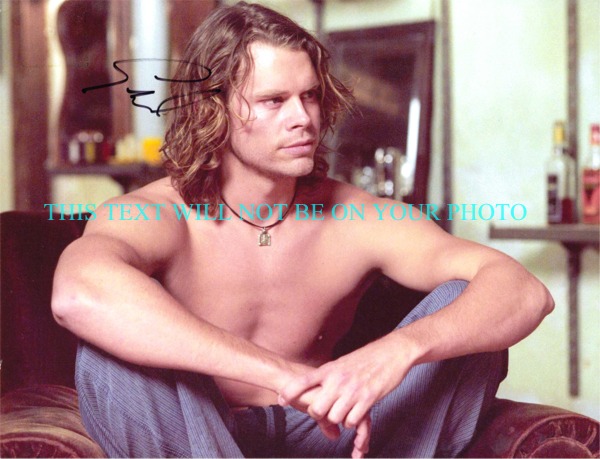 ERIC CHRISTIAN OLSEN AUTOGRAPHED PHOTO, ERIC CHRISTIAN OLSEN SEXY SIGNED 8x10 PHOTO AUTOGRAPH
