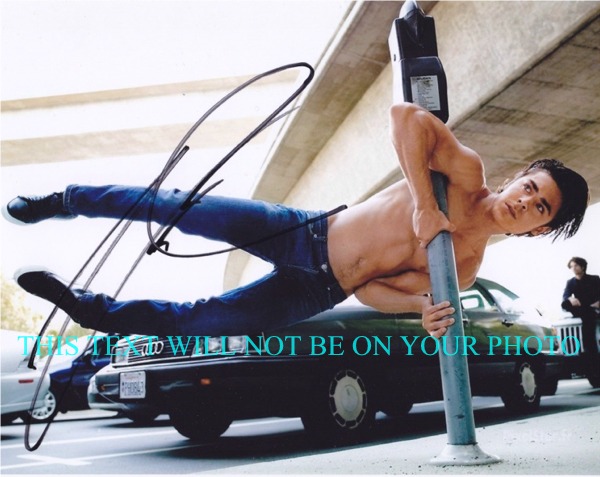 ZAC EFRON SEXY SIGNED PHOTO, ZAC EFRON AUTOGRAPHED 8x10 PHOTO, ZAC EFRON AUTOGRAPH