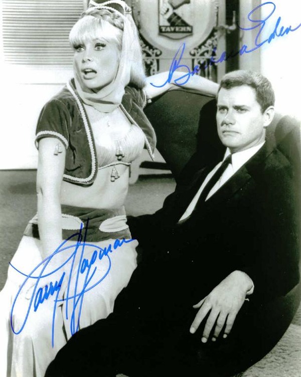 I DREAM OF JEANNIE CAST SIGNED 8x10 PHOTO LARRY HAGMAN AND BARBARA EDEN