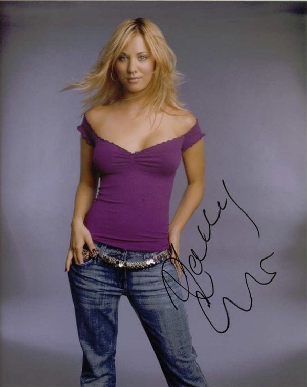KALEY CUOCO SIGNED 8x10 PHOTO