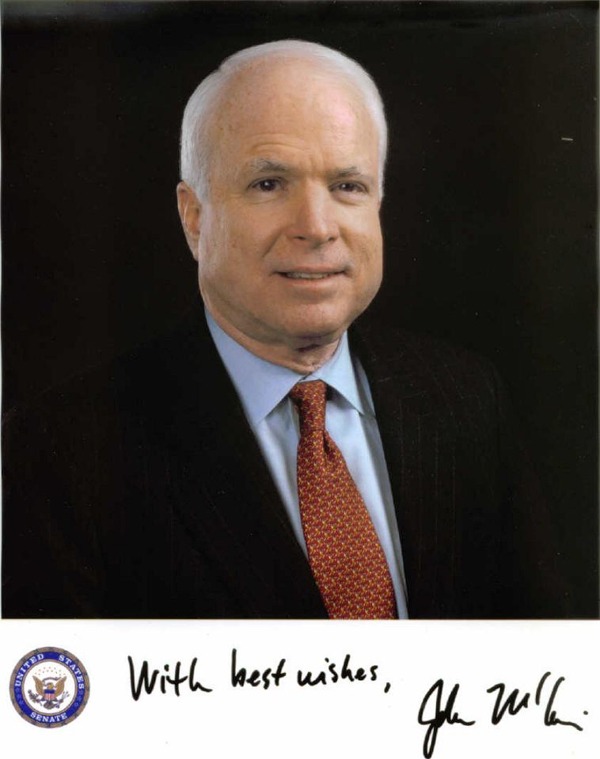 JOHN McCAIN SIGNED 8x10 PHOTO