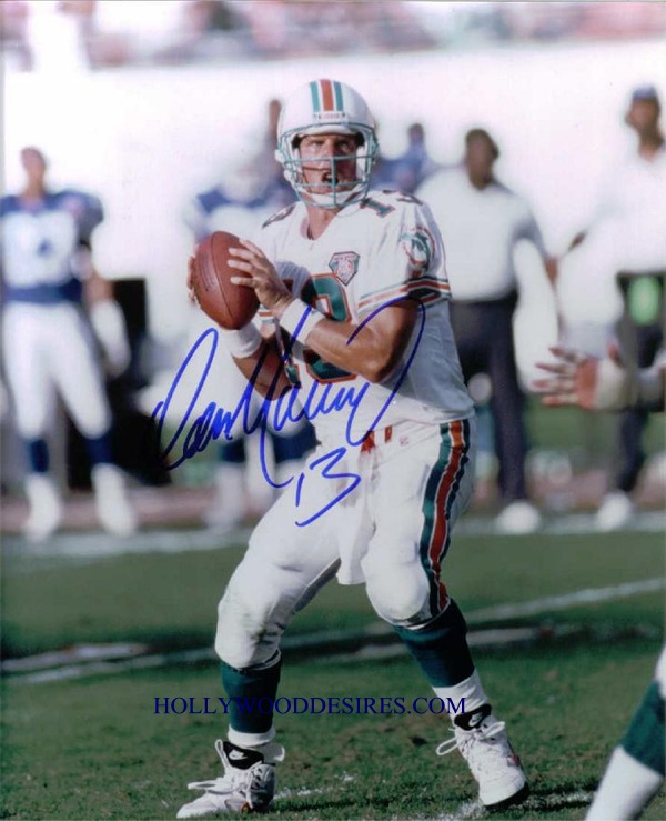 DAN MARINO AUTOGRAPHED 8x10 PHOTO