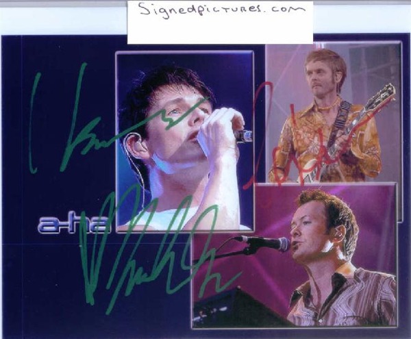 AHA SIGNED 8x10 PHOTO
