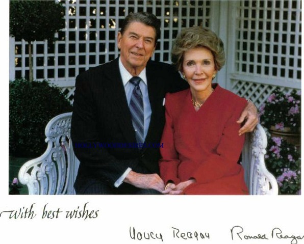 RONALD AND NANCY REAGAN SIGNED 8x10 PHOTO