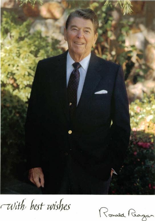 RONALD REAGAN SIGNED 8x10 PHOTO