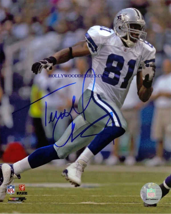 TERRELL OWENS AUTOGRAPHED 8x10 PHOTO