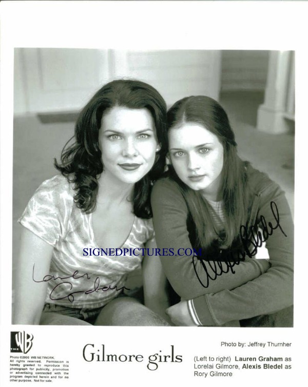 THE GILMORE GIRLS CAST SIGNED 8x10 PHOTO