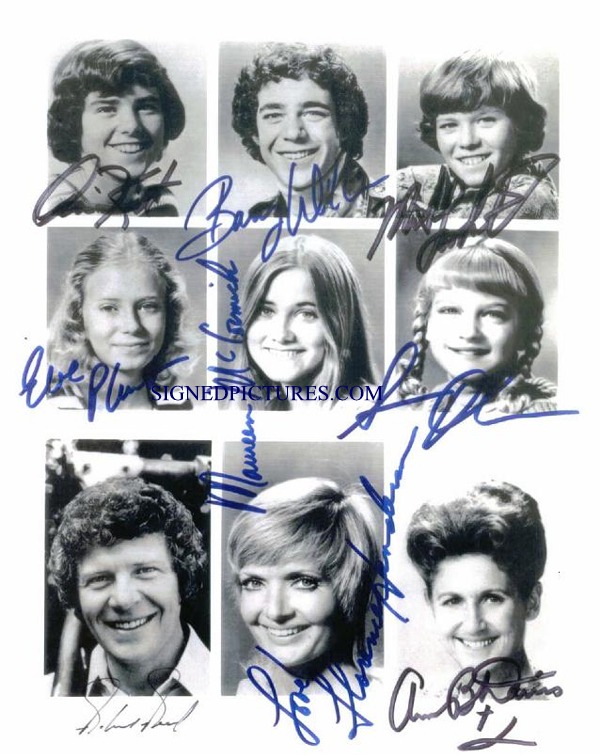 THE BRADY BUNCH CAST SIGNED 8x10 PHOTO