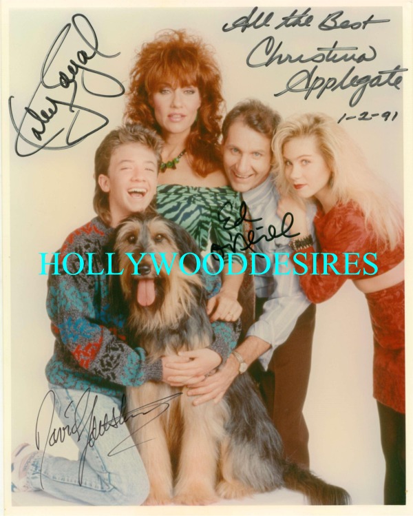 MARRIED WITH CHILDREN CAST SIGNED 8x10 PHOTO