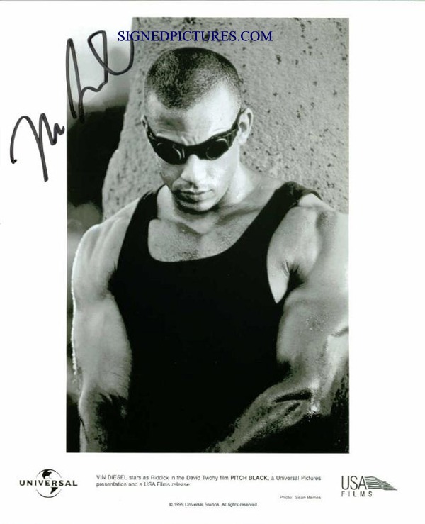 VIN DIESEL AUTOGRAPHED 8x10 PHOTO