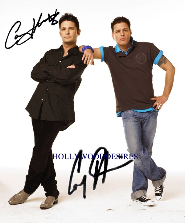 COREY HAIM AND COREY FELDMAN SIGNED AUTOGRAPHED 8x10 PHOTO