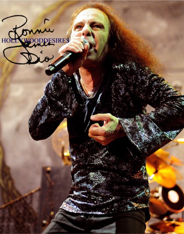 RONNIE JAMES DIO SIGNED AUTOGRAPHED 8x10 PHOTO INCREDIBLE MUSICIAN