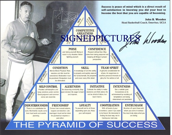 JOHN WOODEN AUTOGRAPHED THE PYRAMID OF SUCCESS PHOTO, JOHN WOODEN SIGNED 8x10 PHOTO